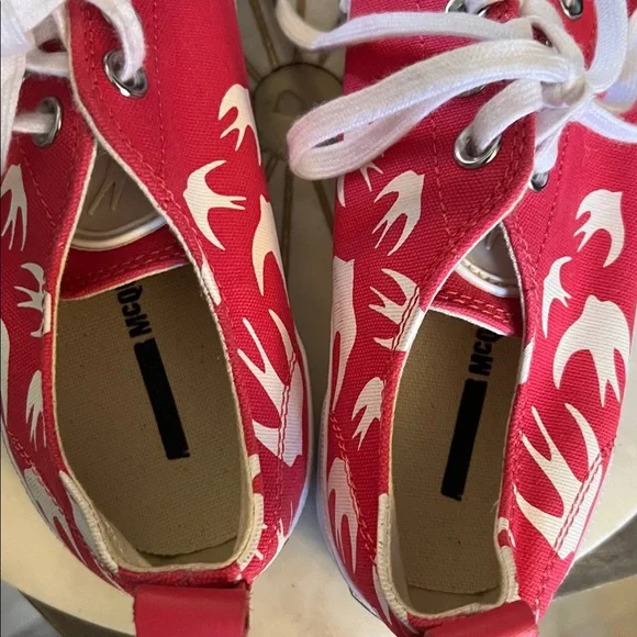 🛑 1 hour sale. McQ by Alexander McQueen, 7.5, Magenta &  White Swallows, Sneaker - Picture 8 of 14